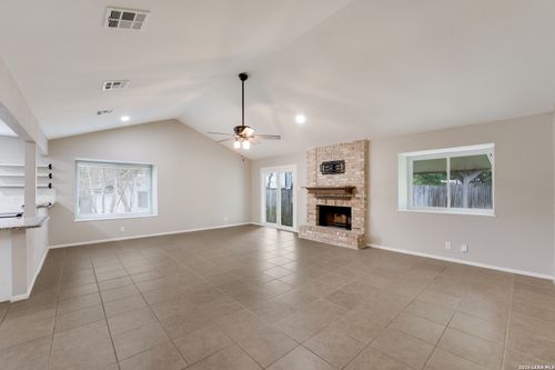6239 Welles Brook Dr, San Antonio, TX, 78240-2106 | Card Image