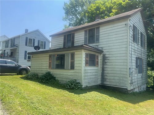 27 Chestnut St, Heilwood, PA, 15745-9709 | Card Image