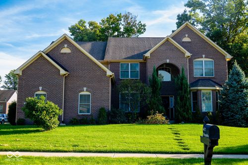 6677 W May Apple Dr, Mccordsville, IN, 46055-4447 | Card Image