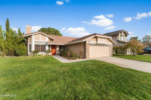 44108 Countryside Dr, Lancaster, CA, 93536 | Card Image