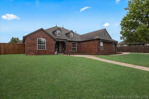 1505 N 18th St, Broken Arrow, OK, 74012-2094 | Card Image