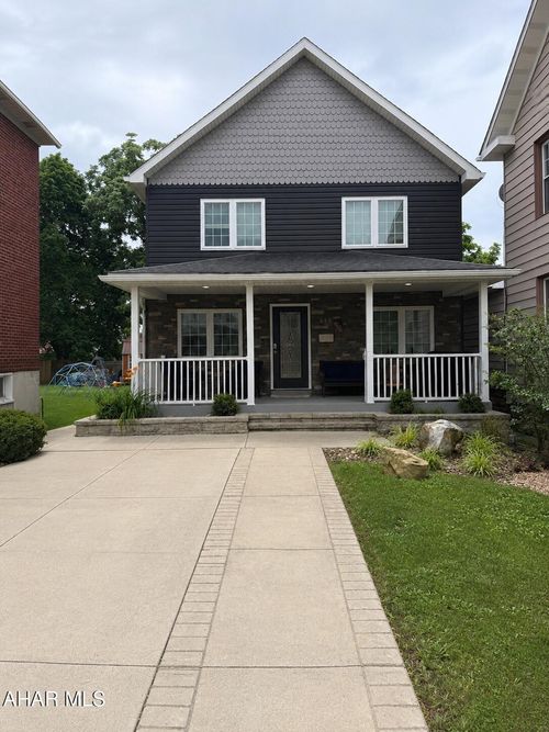 418 W Sample St, Ebensburg, PA, 15931-1504 | Card Image