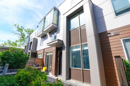 7-17 Greenbriar Rd, North York, ON, M2K0G7 | Card Image