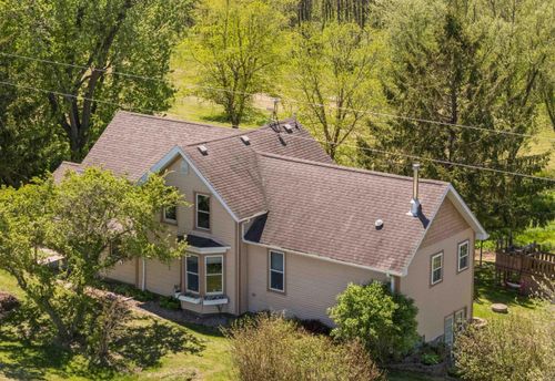 1285 Frankville Rd, Decorah, IA, 52101-7583 | Card Image