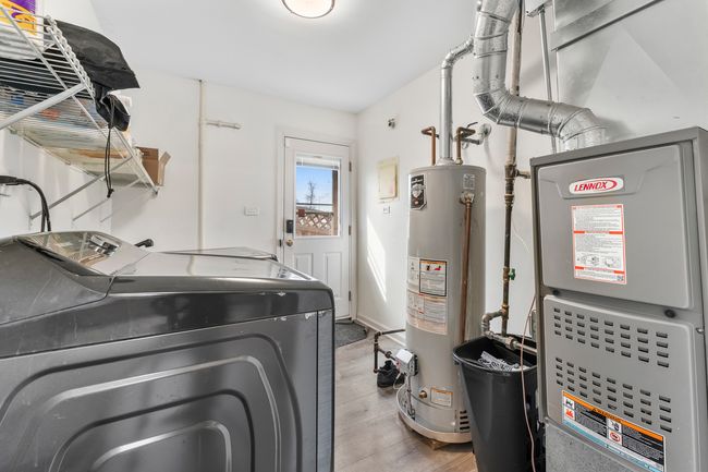 1553 N 39 Th Ave, House other with 3 bedrooms, 1 bathrooms and 2 parking in Stone Park IL | Image 16
