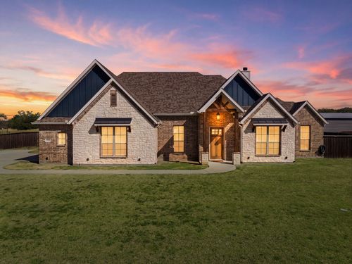 6450 Eyrie Bnd, Waxahachie, TX, 75167-1267 | Card Image