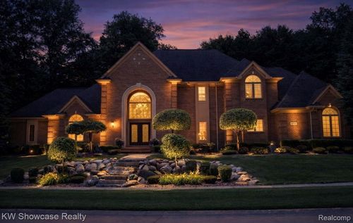 62727 Tournament Dr, Washington Twp, MI, 48094-1563 | Card Image