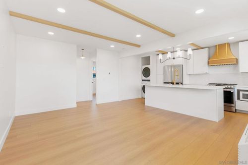 apt-11-210 A St, Encinitas, CA, 92024-3278 | Card Image