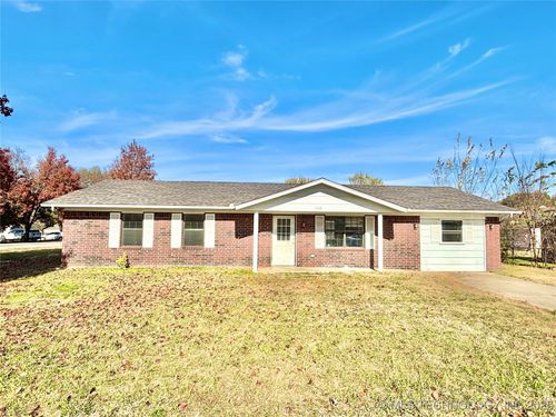 1103 E Kaniatobe Ln, Stigler, OK, 74462-2603 | Card Image