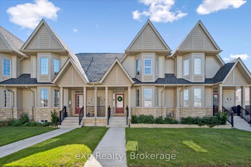 2-45 Elliot Ave E, Fergus, ON, N1M0H6 | Card Image