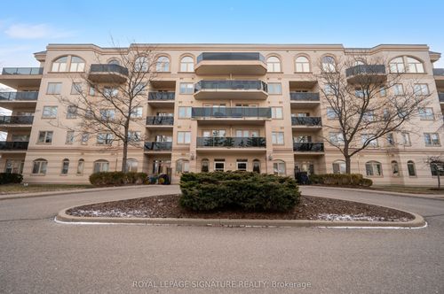 205-3 Dayspring Circle, Brampton, ON, L6P1B7 | Card Image
