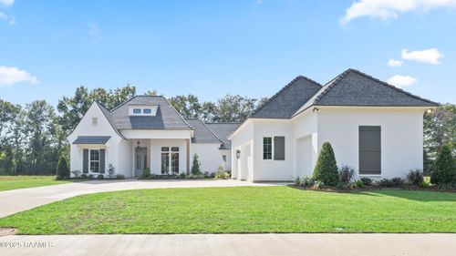 111 Long Oak Ln, Youngsville, LA, 70592-5592 | Card Image