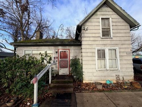 1170 W Mcandrews Rd, Medford, OR, 97501-2234 | Card Image