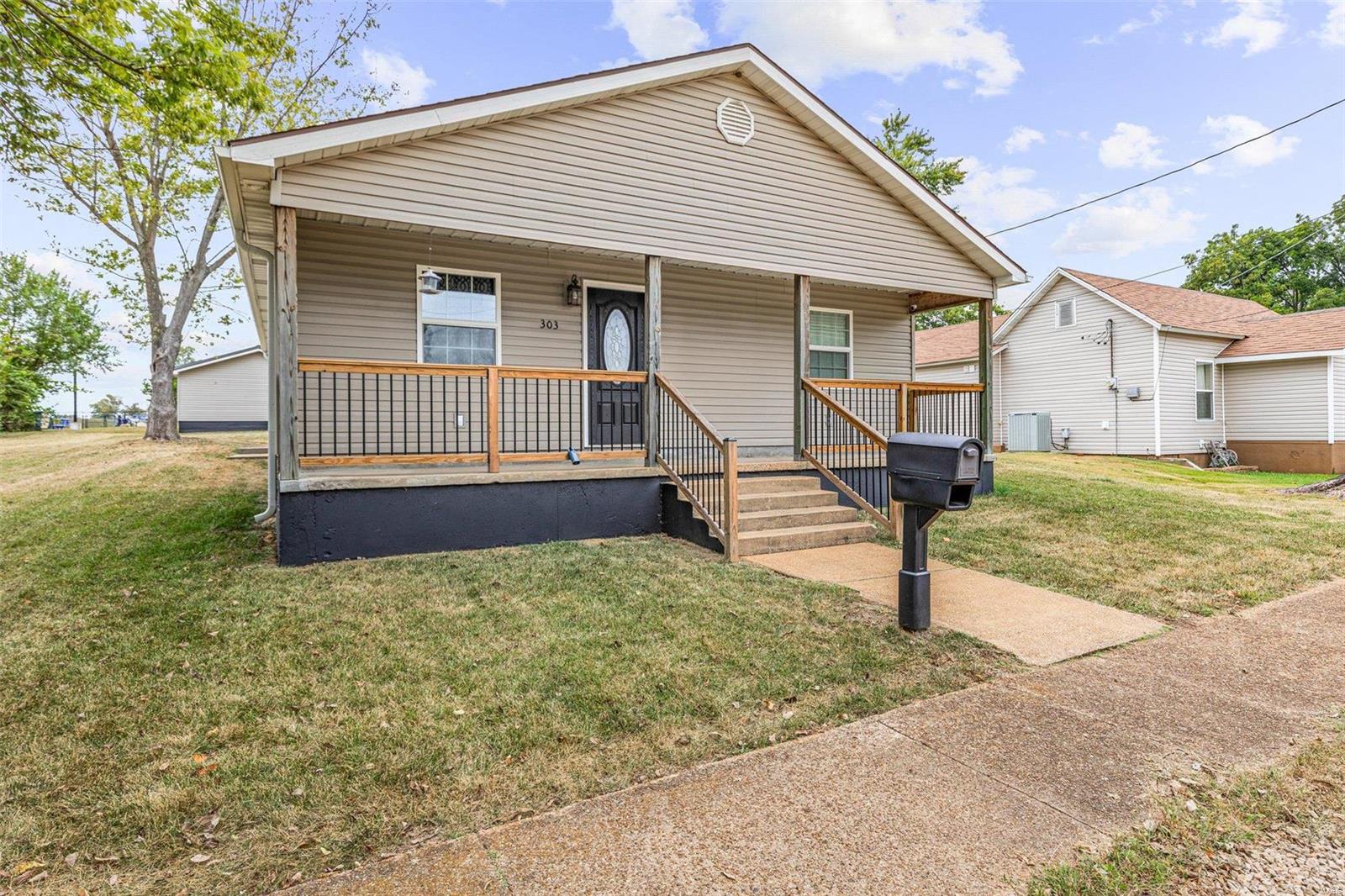 Harry Junior St, Desloge, MO 63601