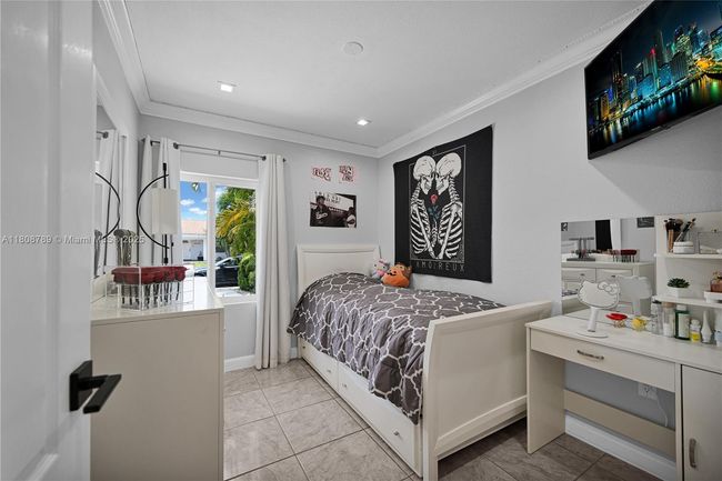 14103 Sw 55 Th St, Townhouse with 2 bedrooms, 1 bathrooms and null parking in Miami FL | Image 14
