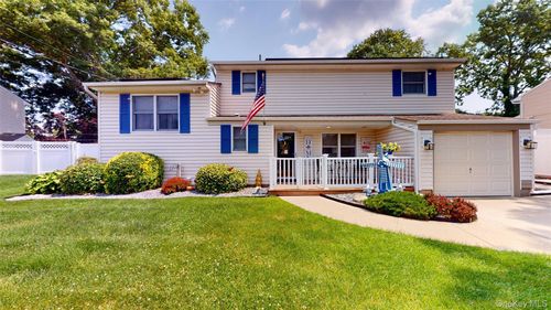 9 Wilson St, Centereach, NY, 11720-1447 | Card Image