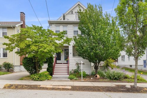 76-76 Salisbury Rd, Watertown, MA, 02472-3517 | Card Image