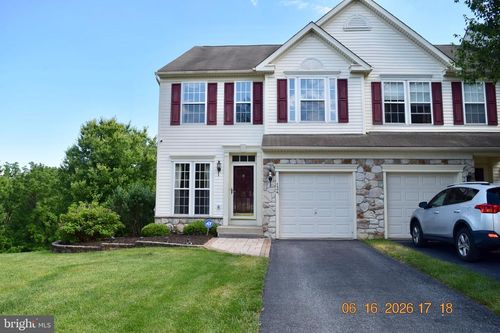 134 Maloney Ter, AVONDALE, PA, 19311-1349 | Card Image