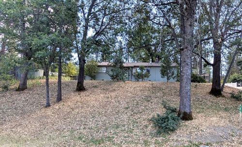 39 Pine Ave, Hayfork, CA, 96041 | Card Image