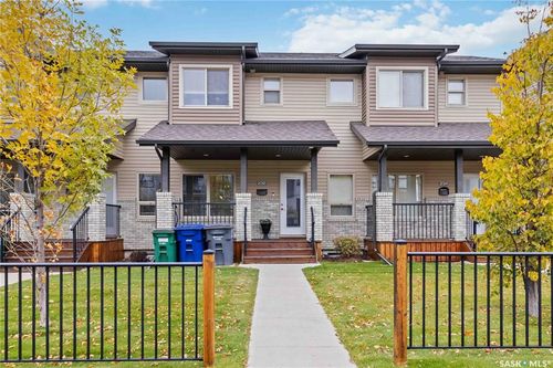 232 Maningas Bend, Saskatoon, SK, S7W0P5 | Card Image