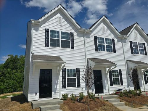 3156 Fall Hills Dr, Winston Salem, NC, 27103 | Card Image