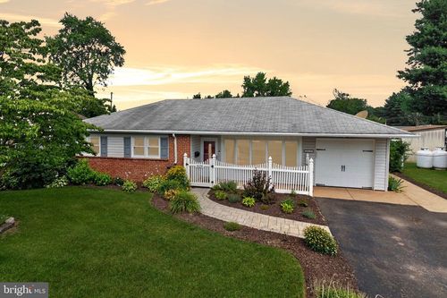 3129 Sycamore Ln, NORRISTOWN, PA, 19401-1362 | Card Image
