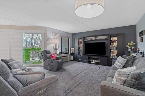211-500 High Point Drive, Greenburgh, NY, 10530 | Card Image