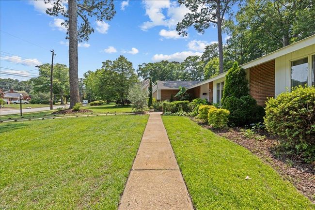 Walkway In | Image 4
