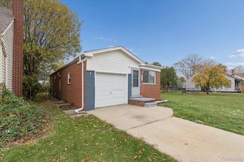 1417 Lincoln Ave, Lincoln Park, MI, 48146-2389 | Card Image