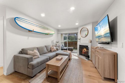 g106-1660 S El Camino Real, Encinitas, CA, 92024 | Card Image