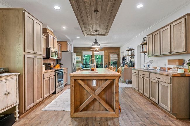 701 Runaway Dr, House other with 3 bedrooms, 2 bathrooms and null parking in Fountain Run KY | Image 11