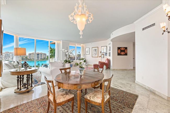 1001 - 300 S Pointe Dr, Condo with 3 bedrooms, 2 bathrooms and null parking in Miami Beach FL | Image 12