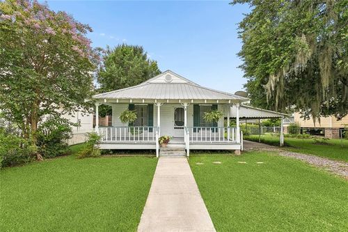 305 Morgan St, Madisonville, LA, 70447-9460 | Card Image