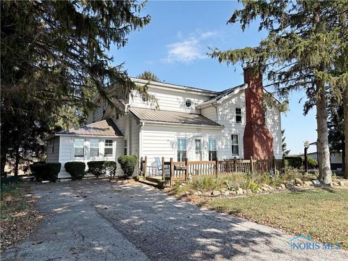 4177 Luman Rd, Fostoria, OH, 44830-9754 | Card Image