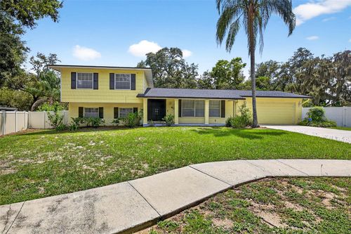 401 Woodcrest Rd, Brandon, FL, 33511-7229 | Card Image