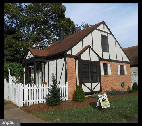 9817 Pebble Weigh Ct, Burke, VA, 22015-3376 | Card Image