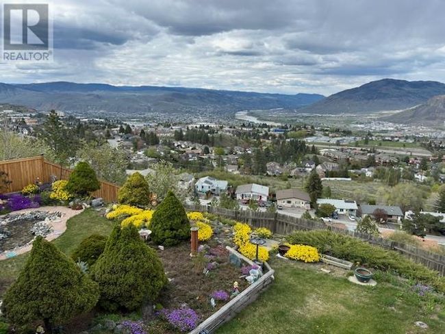 396 Gleneagles Dr, House other with 4 bedrooms, 2 bathrooms and 2 parking in Kamloops BC | Image 35