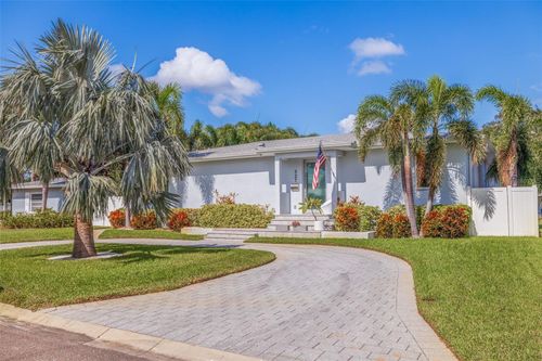 827 Placido Way Ne, ST PETERSBURG, FL, 33704 | Card Image