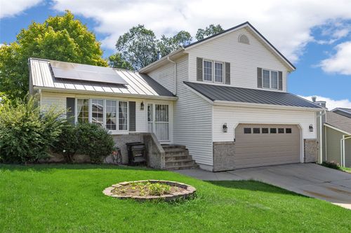 1711 Hamer Nw, Cedar Rapids, IA, 52405 | Card Image