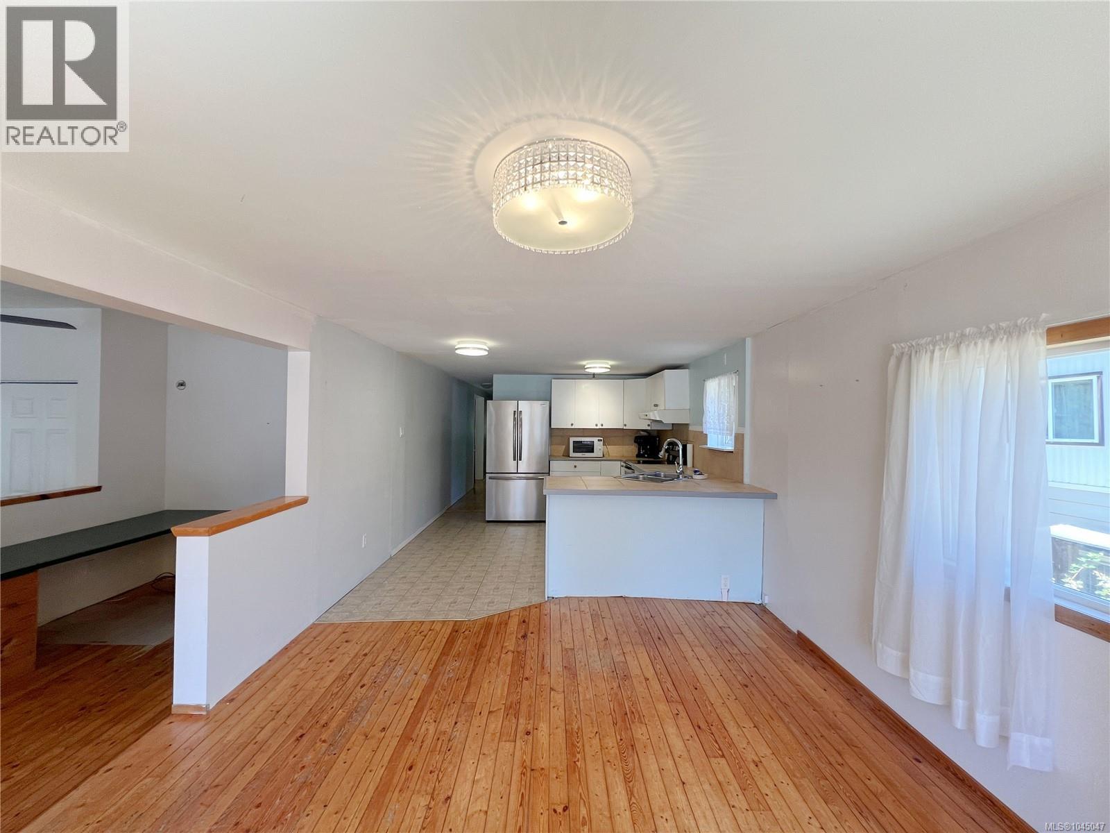 Residential in Gold River 5