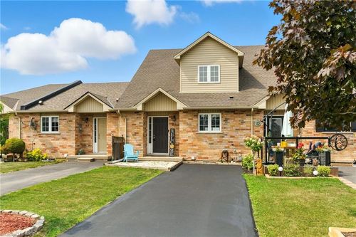 61 Hudson Dr, Cayuga, ON, N0A1E0 | Card Image