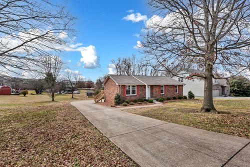 50 West Dr, Clarksville, TN, 37040-2108 | Card Image