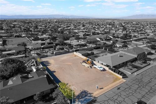 839 Fairview Dr, Henderson, NV, 89015-5716 | Card Image