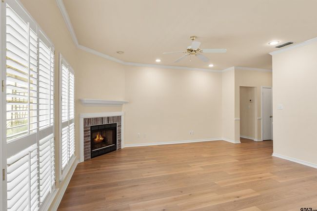 APT-1504 - 5401 Hollytree Dr, Condo with 3 bedrooms, 2 bathrooms and null parking in Tyler TX | Image 12