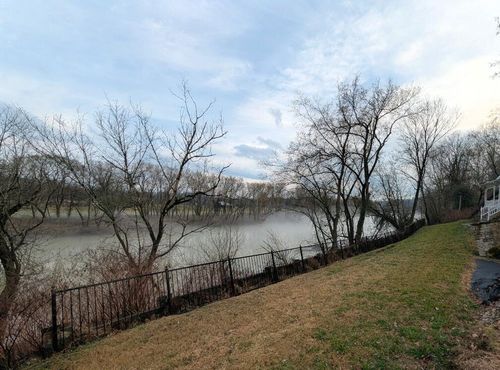 106 Admirals Lndg, Frankfort, KY, 40601-2984 | Card Image