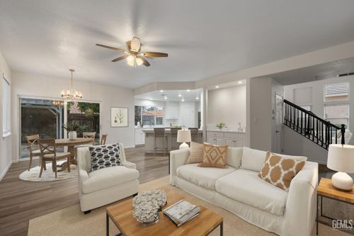 11205 Illusion Way, Bakersfield, CA, 93311-2803 | Card Image