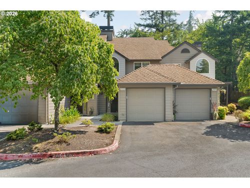 3926 Carman Dr, Lake Oswego, OR, 97035-2470 | Card Image