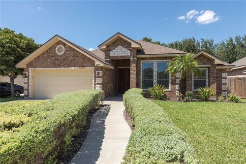 2107 E 27th St, Mission, TX, 78574-2013 | Card Image