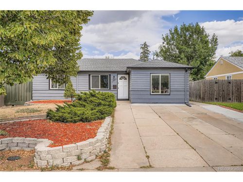 1082 Geneva St, Aurora, CO, 80010-3945 | Card Image