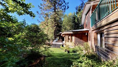 2010 Creek St, House other with 8 bedrooms, 3 bathrooms and 4 parking in Nelson BC | Image 2